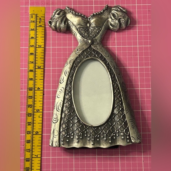Welforth Silver Dress Photo Frame - Picture 11 of 15